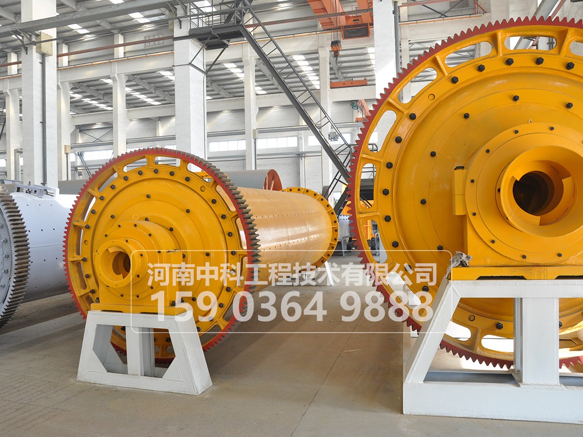 球磨機(jī)運(yùn)轉(zhuǎn)時(shí)突然筒體聲音變得尖脆是什么原因？